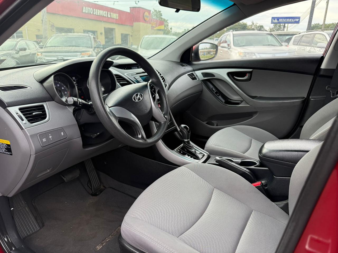 Hyundai Elantra  2015