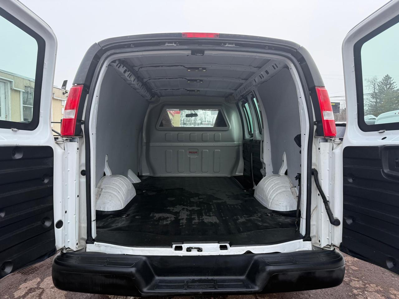 Chevrolet Express 2500  2021