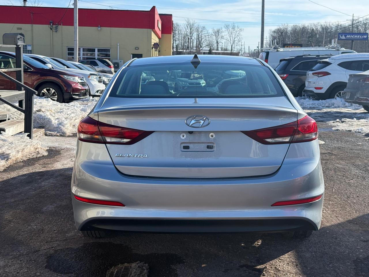Hyundai Elantra  2017