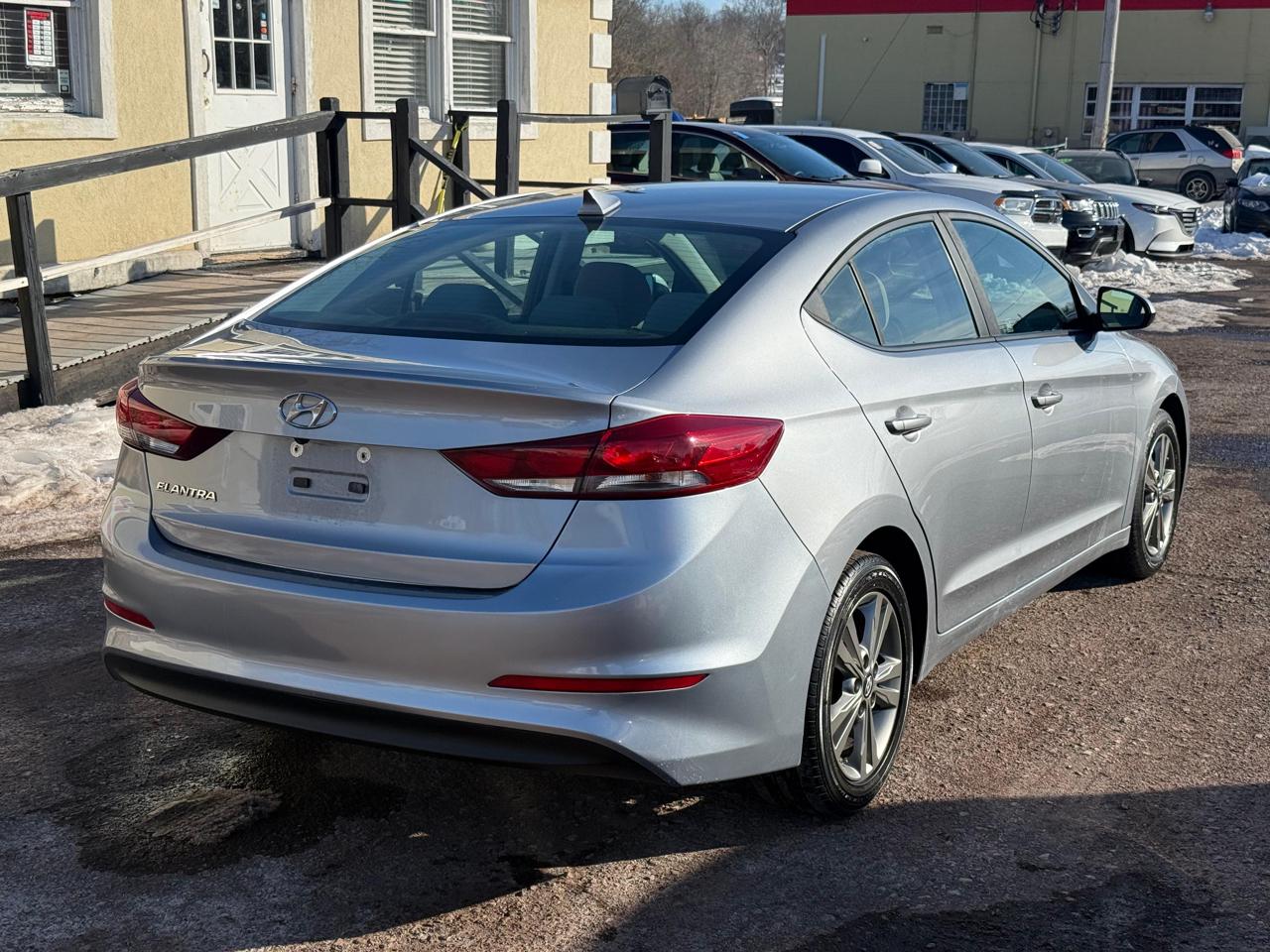 Hyundai Elantra  2017