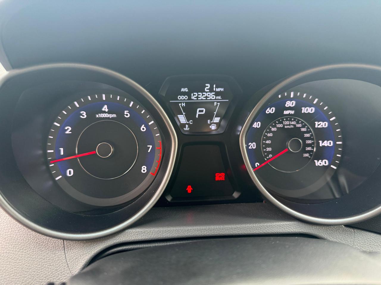 Hyundai Elantra  2013