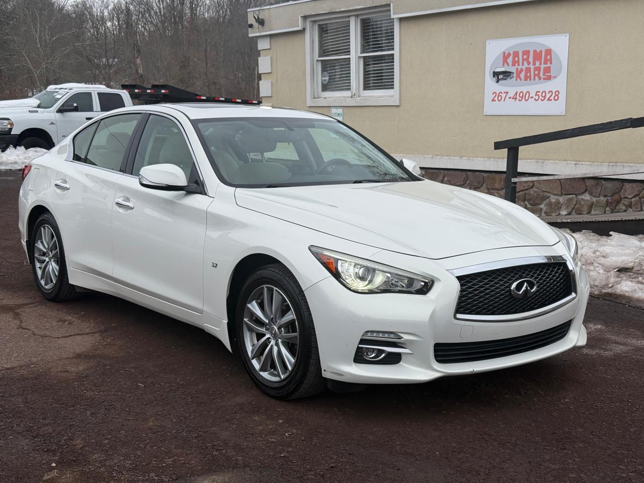 Infiniti Q50  2015