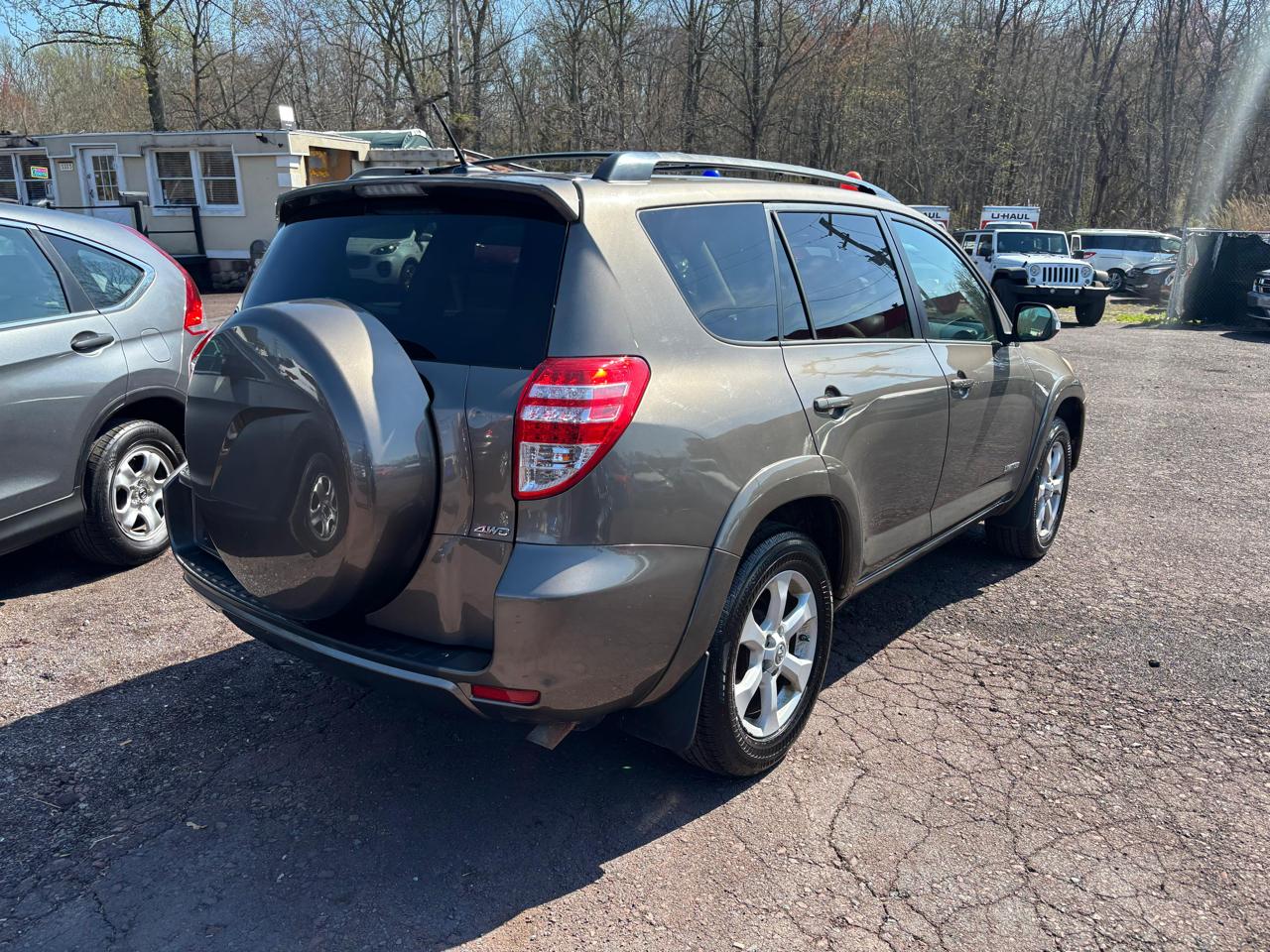 Toyota RAV4  2011
