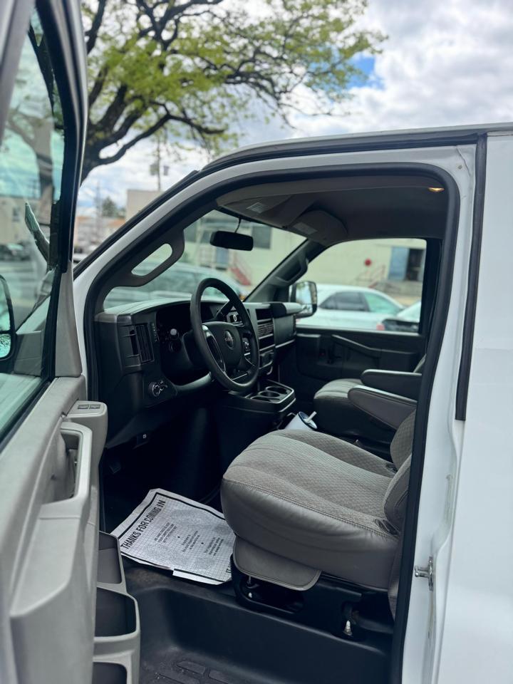 GMC Savana Cargo  2016