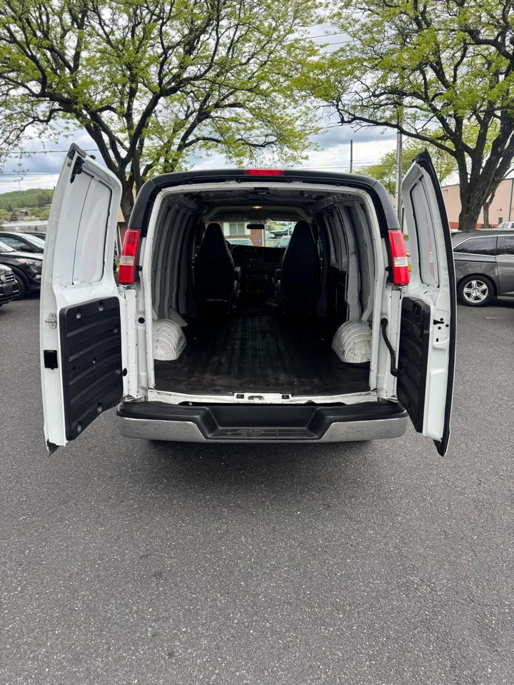 GMC Savana Cargo  2016