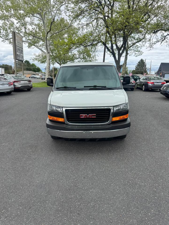 GMC Savana Cargo  2016