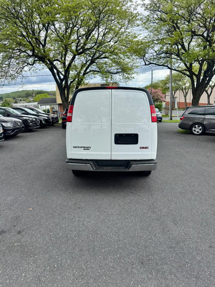 GMC Savana Cargo  2016