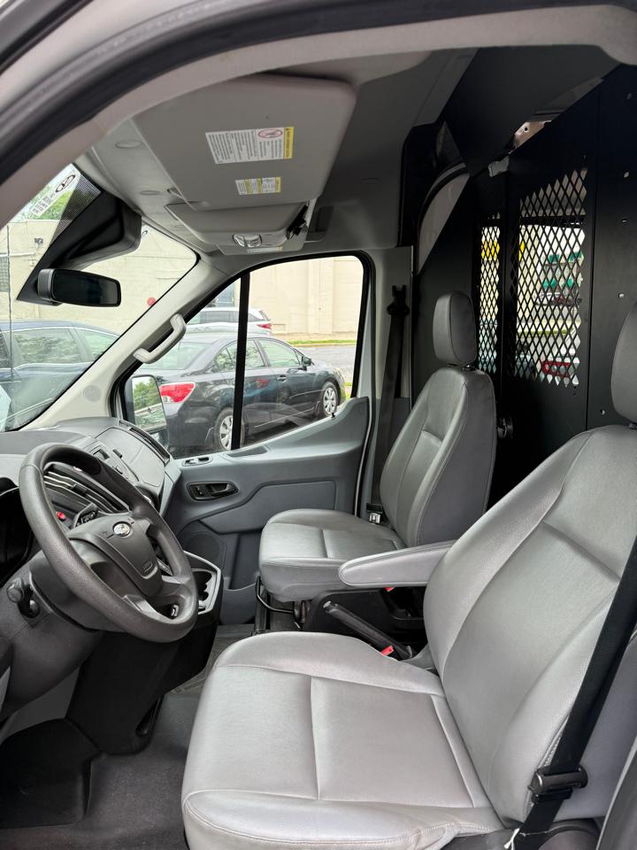 Ford Transit 150  2018