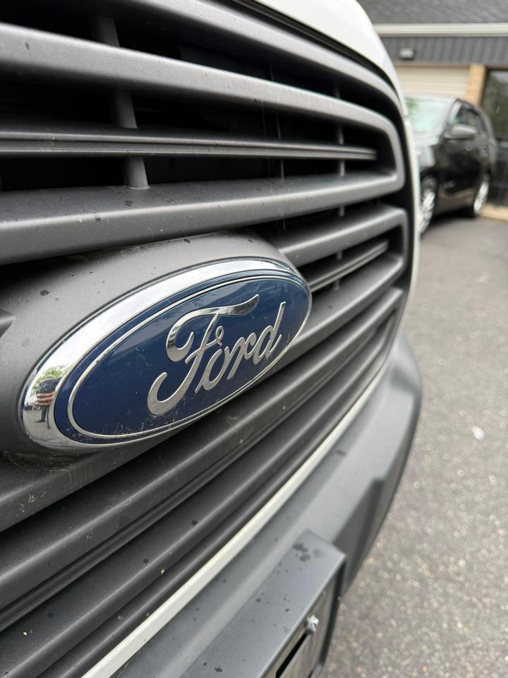 Ford Transit 150  2018