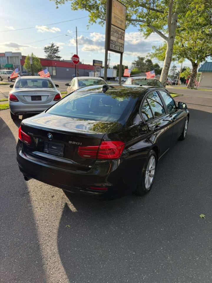 BMW 320i  2017
