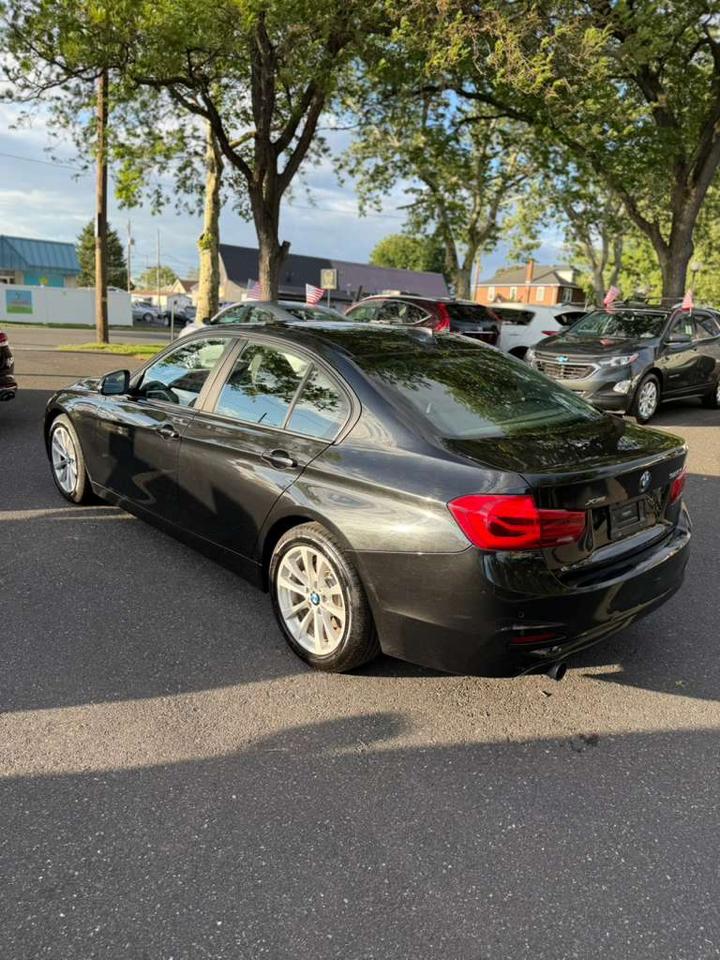 BMW 320i  2017