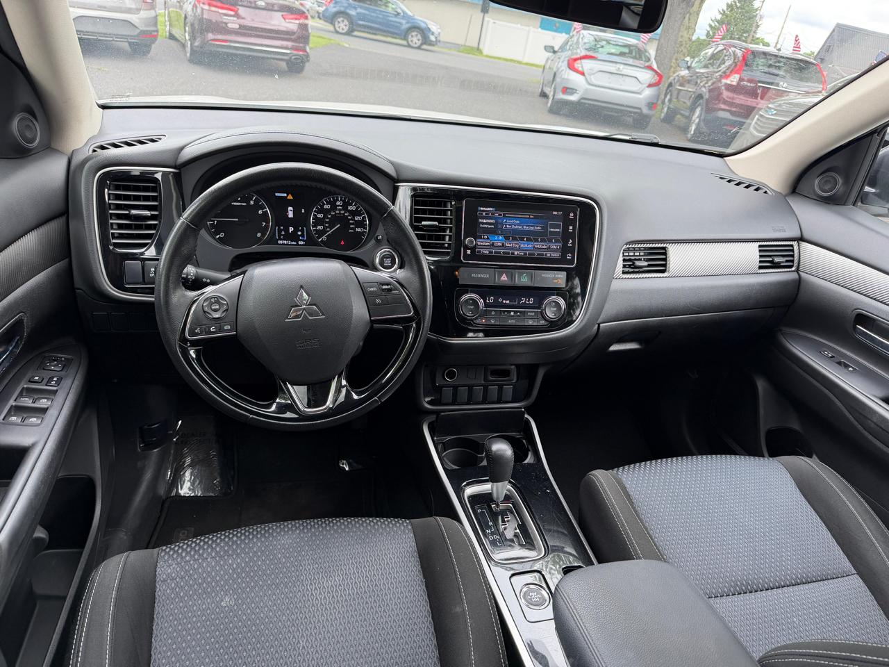 Mitsubishi Outlander SE 2017
