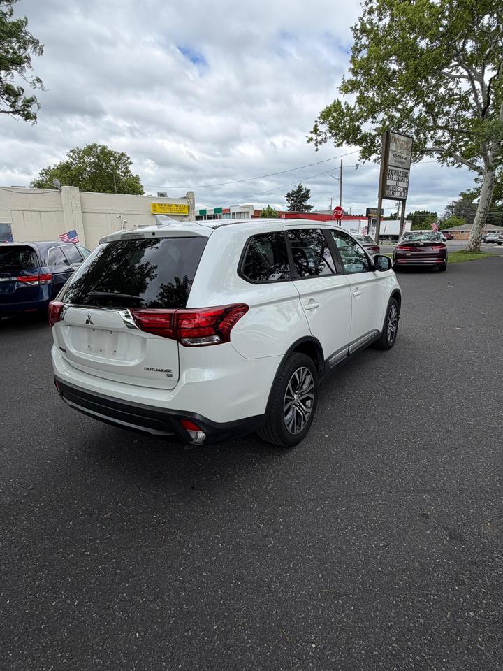 Mitsubishi Outlander SE 2017