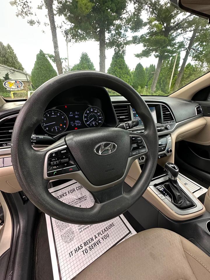 Hyundai Elantra  2017
