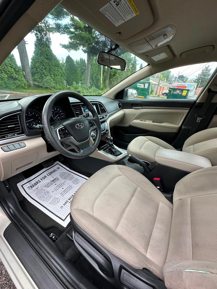 Hyundai Elantra  2017