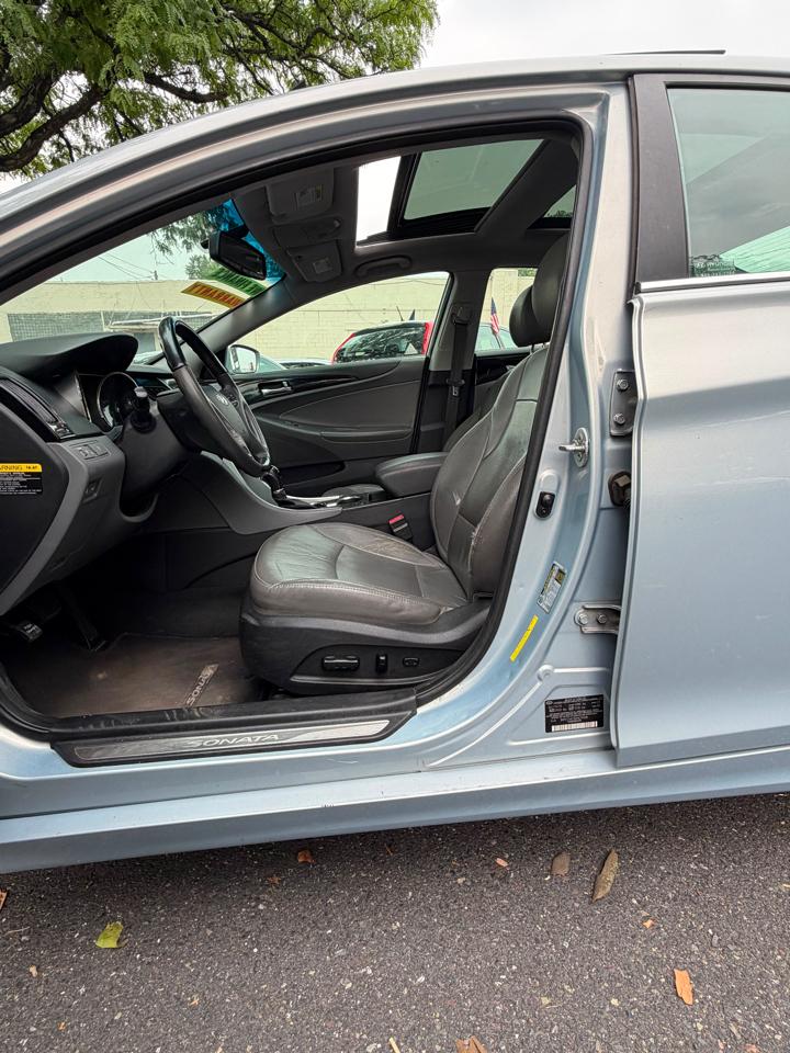 Hyundai Sonata  2013