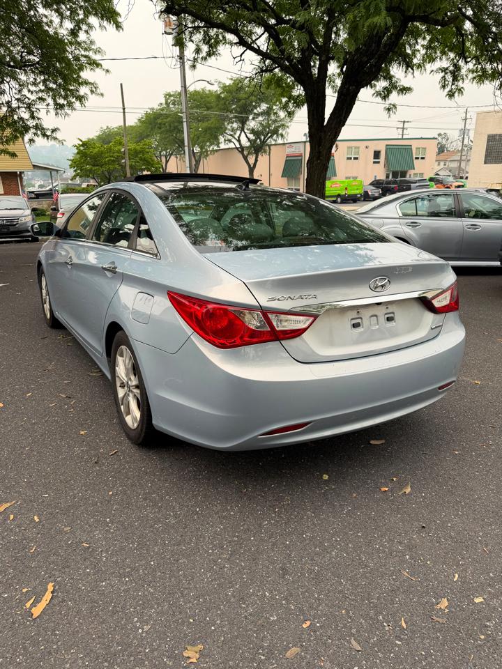 Hyundai Sonata  2013