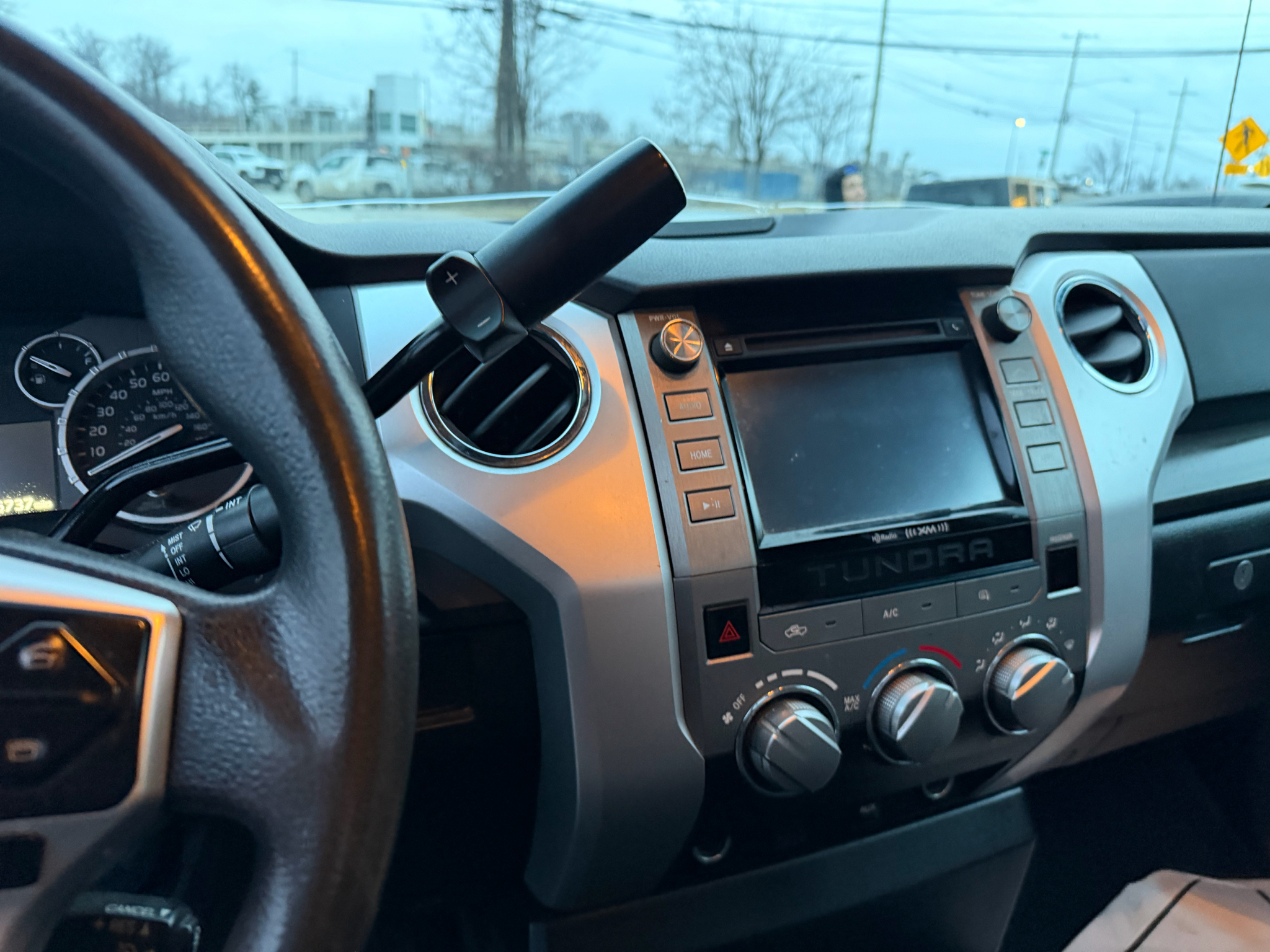 Toyota Tundra SR5 4.6L V8 Double Cab 2WD 2014