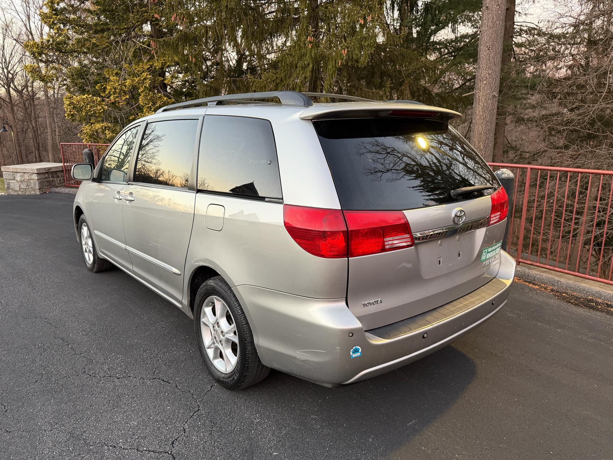 Toyota Sienna XLE 2004
