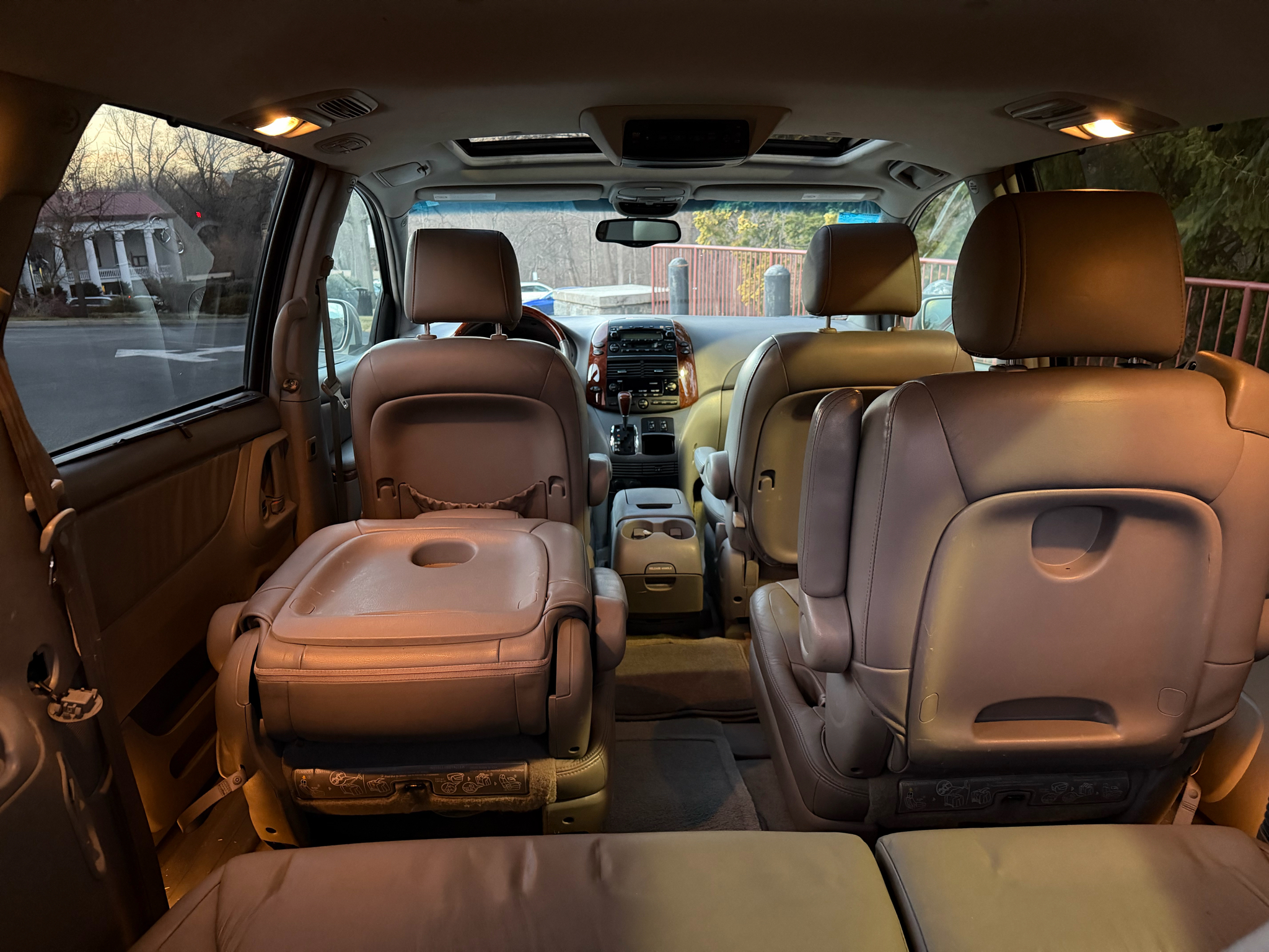 Toyota Sienna XLE 2004