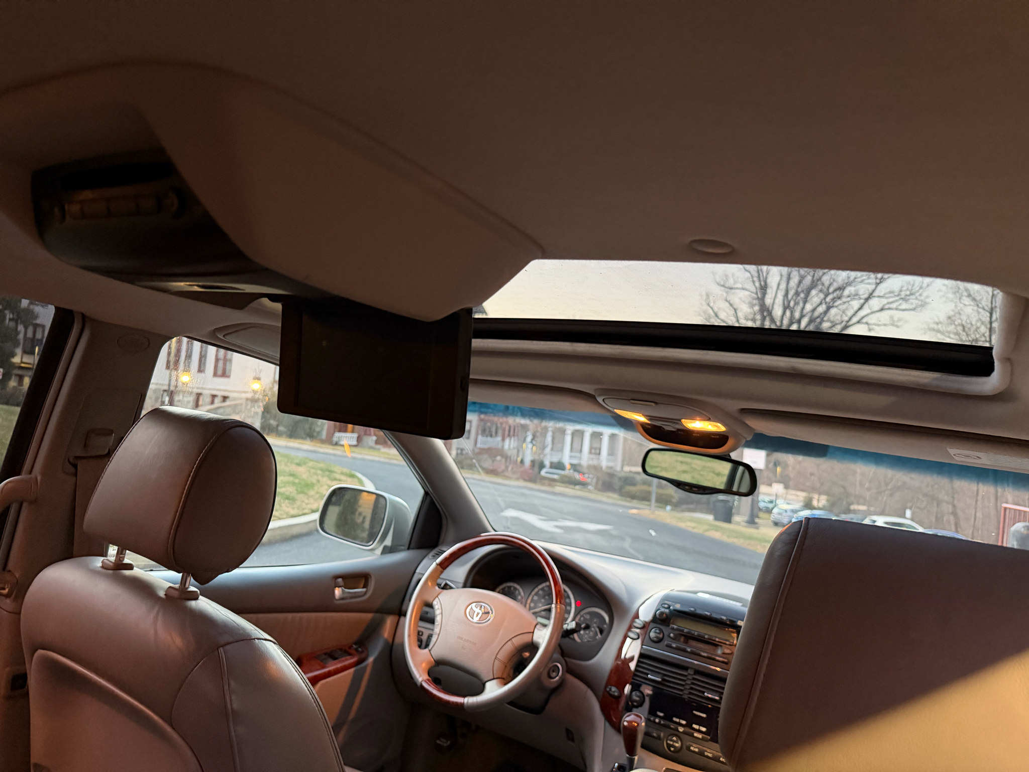 Toyota Sienna XLE 2004