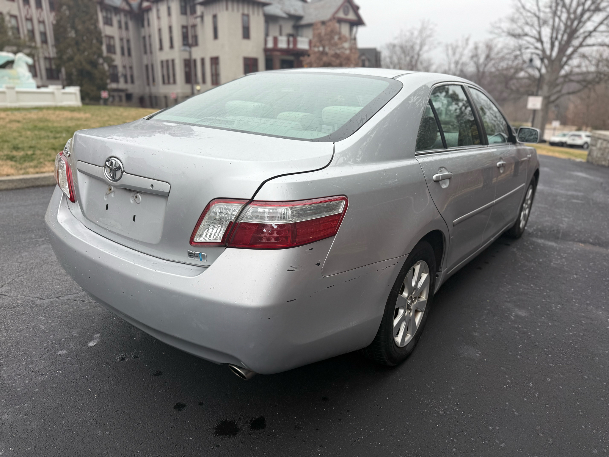 Toyota Camry Hybrid Sedan 2009
