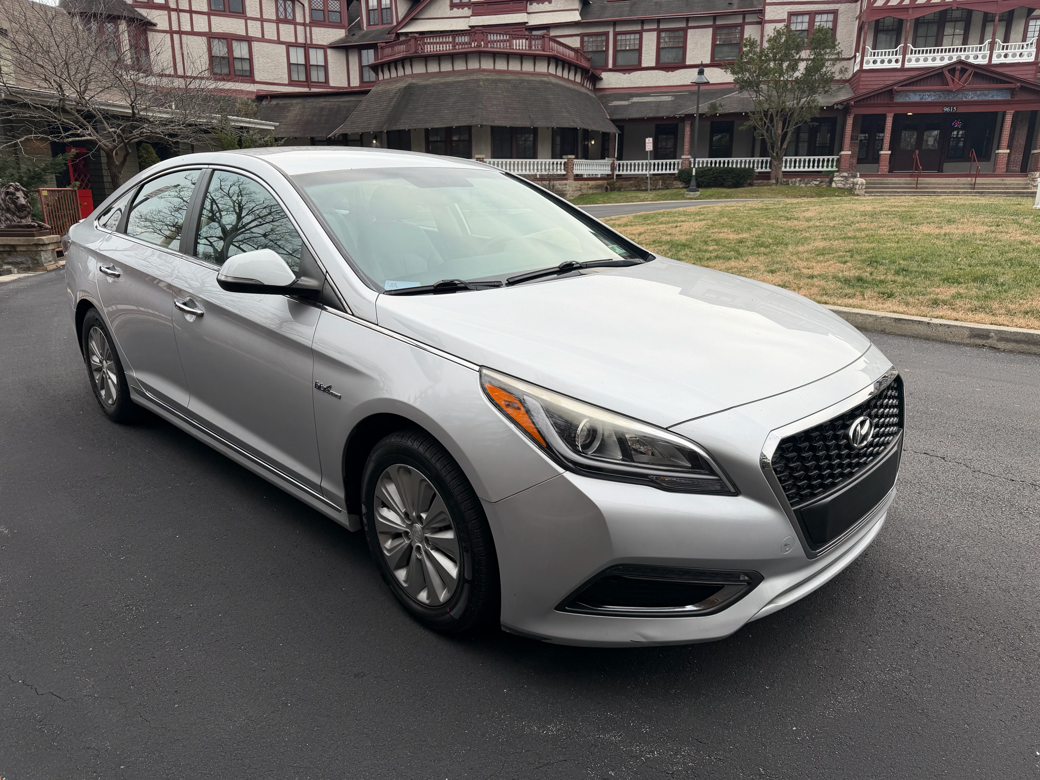 Hyundai Sonata Hybrid Base 2016