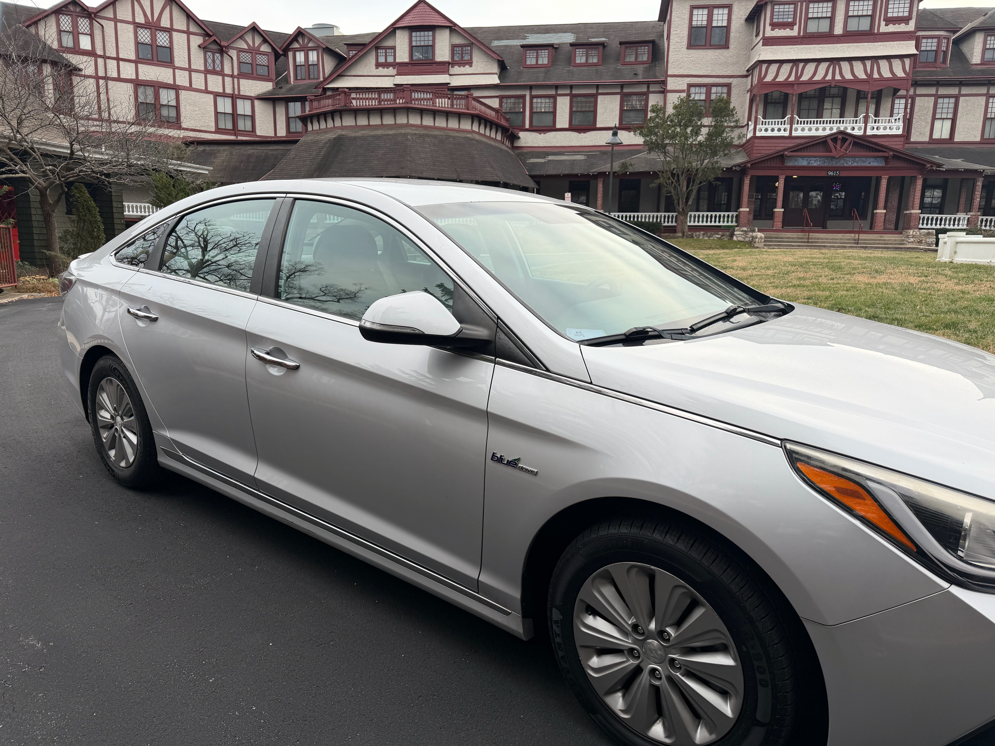 Hyundai Sonata Hybrid Base 2016