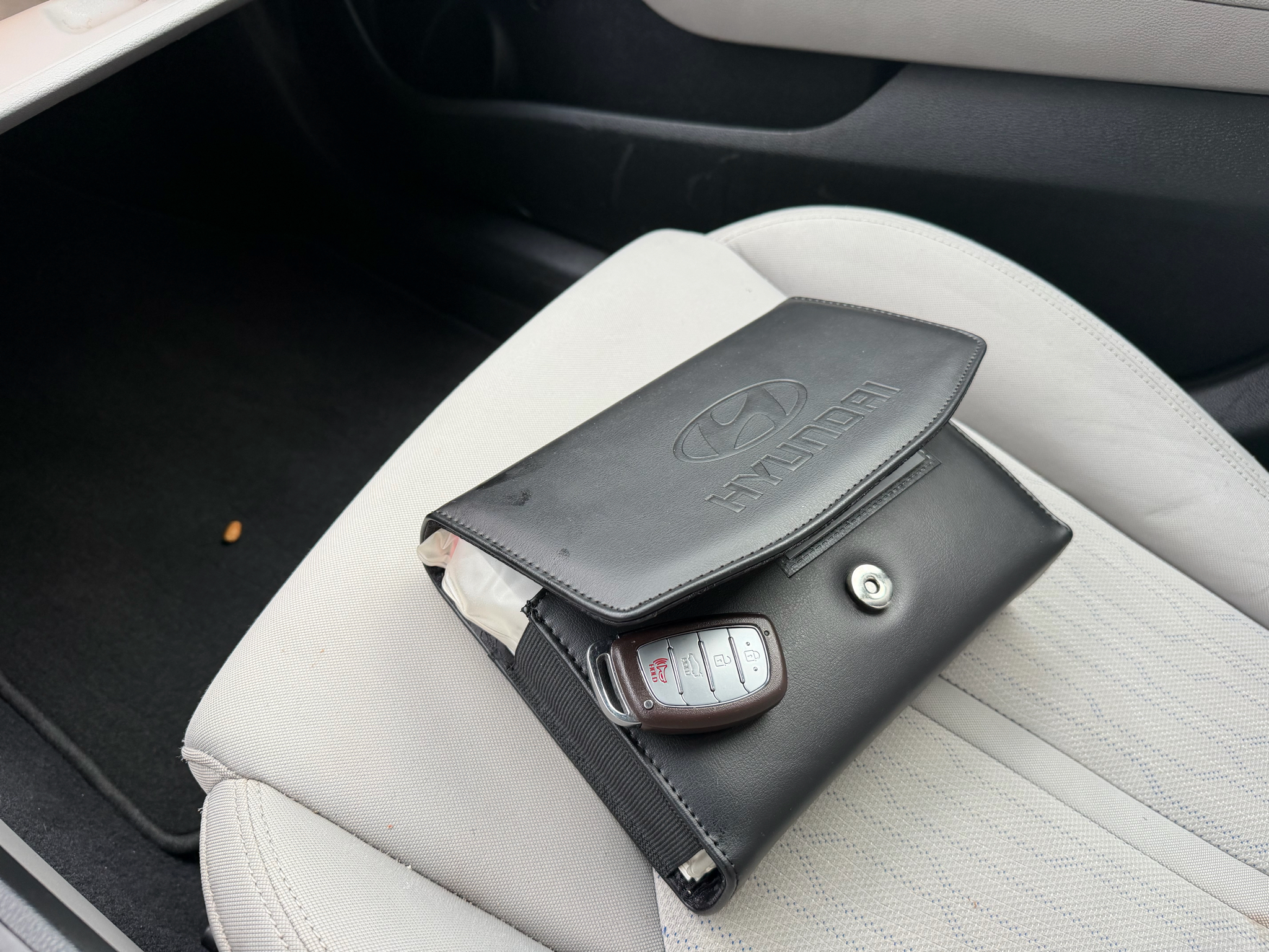 Hyundai Sonata Hybrid Base 2016