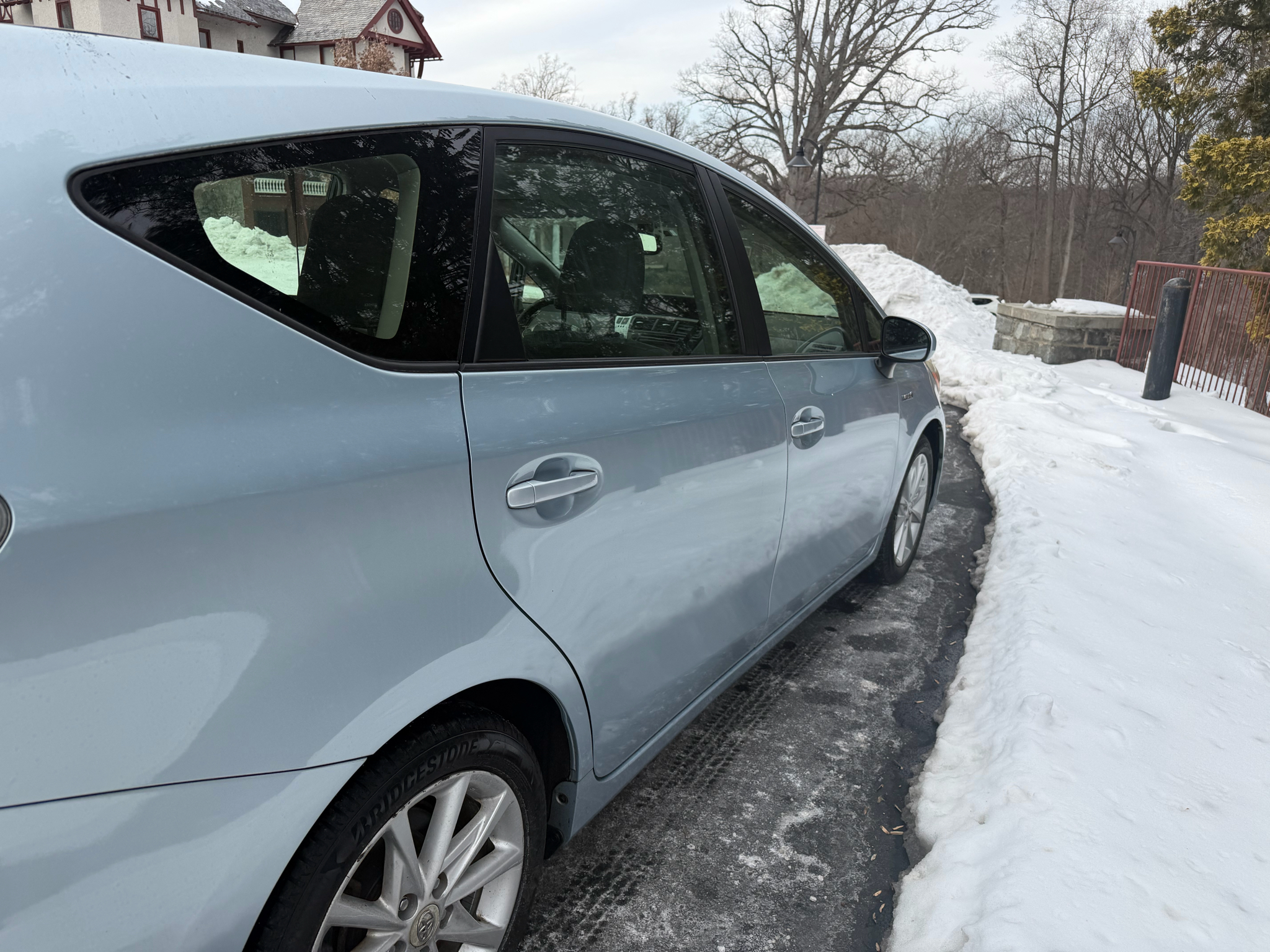 Toyota Prius V Two 2012