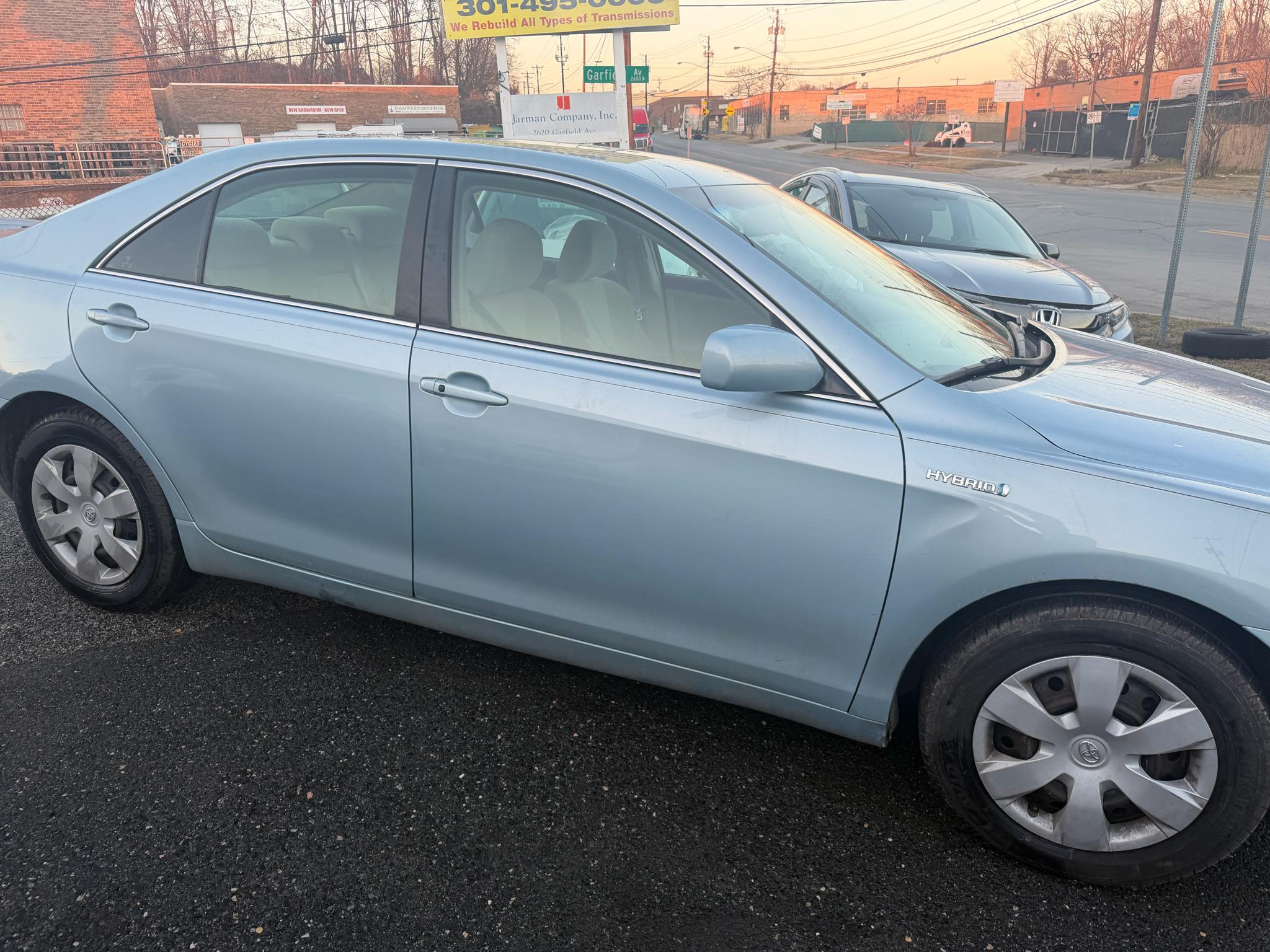 Toyota Camry Hybrid Sedan 2008