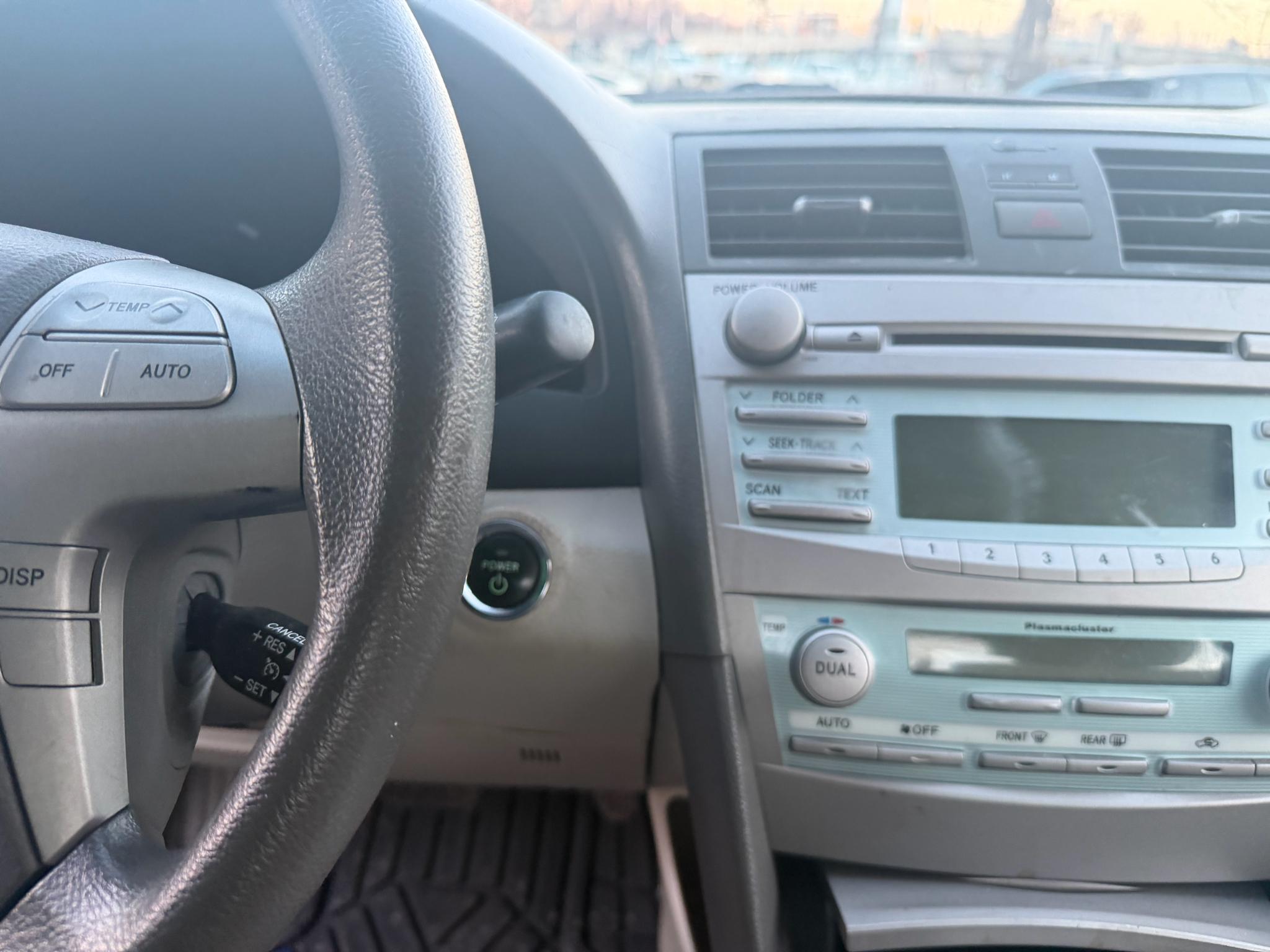 Toyota Camry Hybrid Sedan 2008
