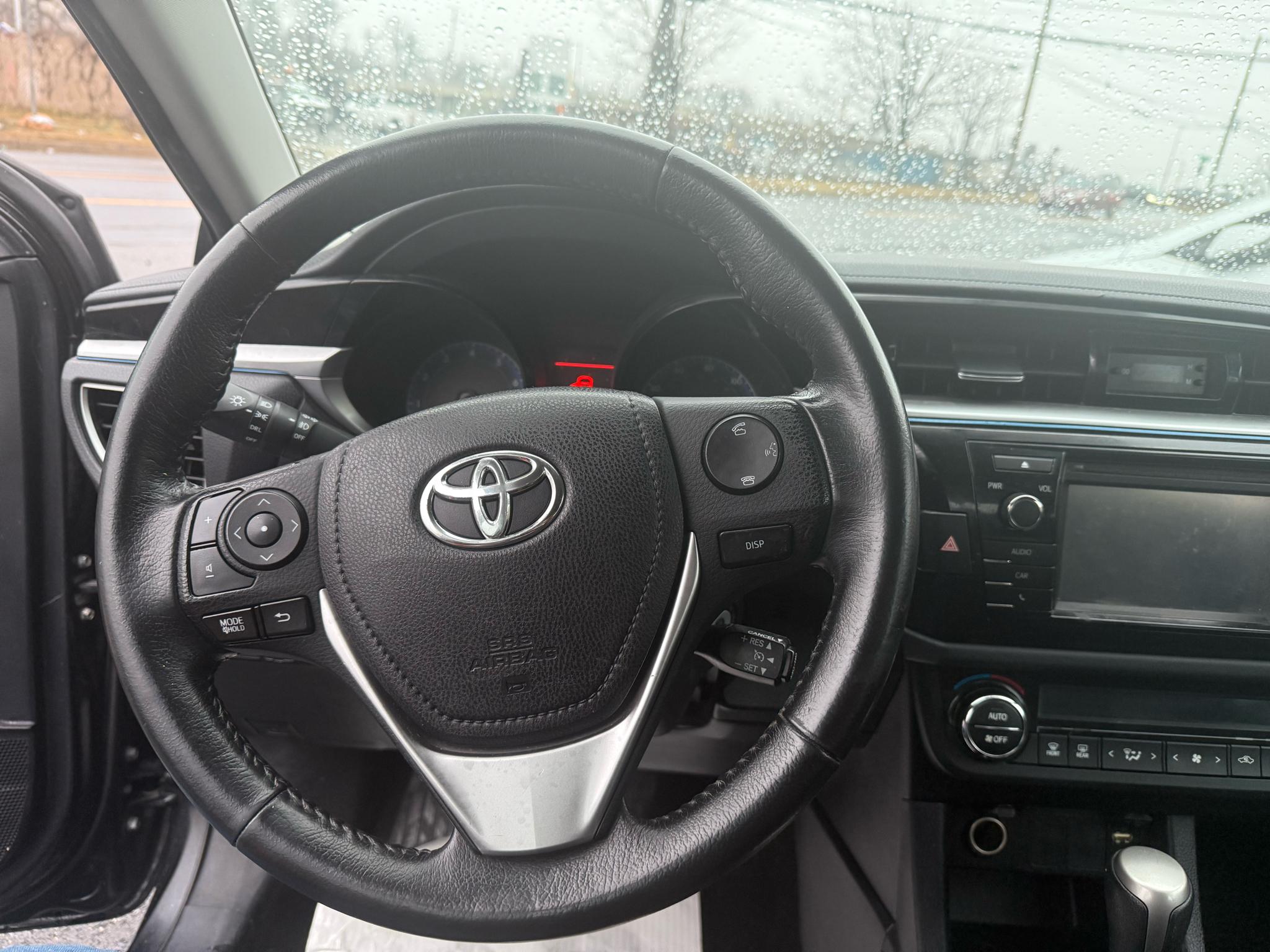 Toyota Corolla S Premium CVT 2015