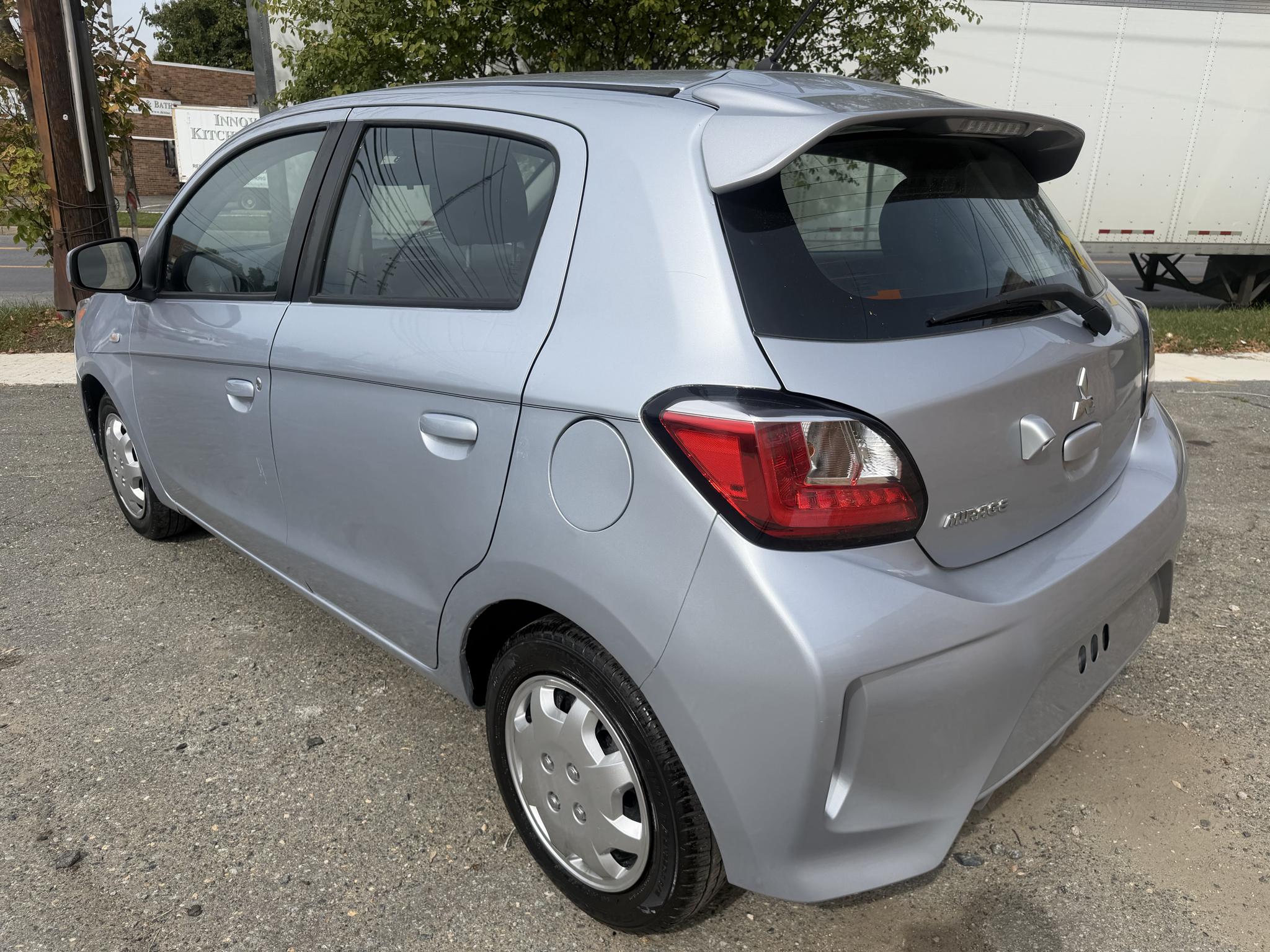 Mitsubishi Mirage ES CVT 2021
