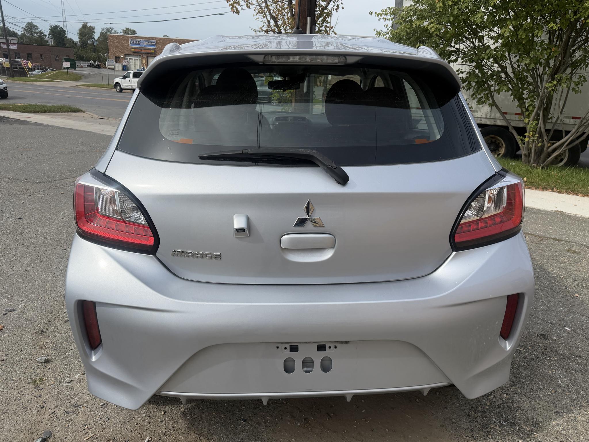 Mitsubishi Mirage ES CVT 2021