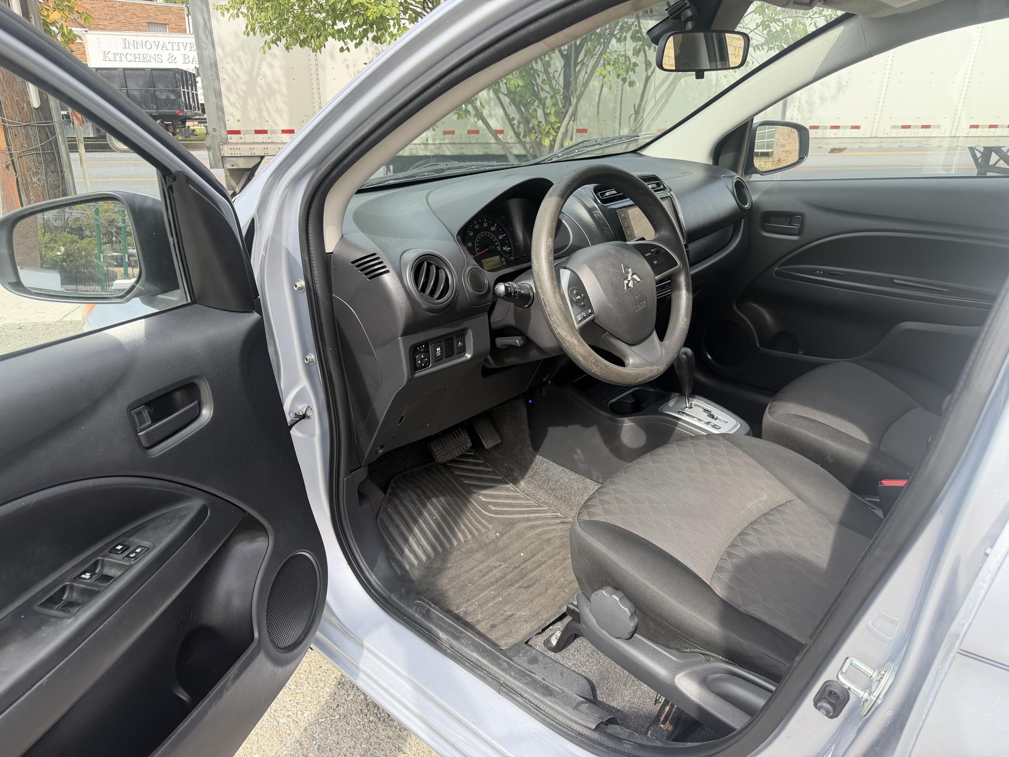 Mitsubishi Mirage ES CVT 2021