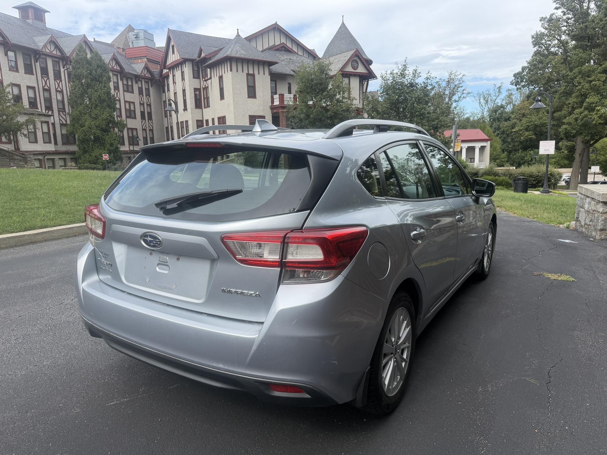 Subaru Impreza 2.0i Premium CVT 5-Door 2018