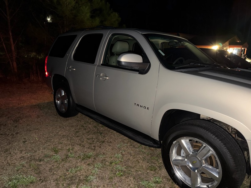 Chevrolet Tahoe LT 2WD 2011