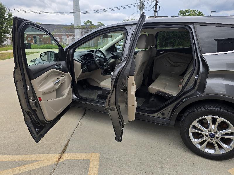 Ford Escape SE FWD 2017