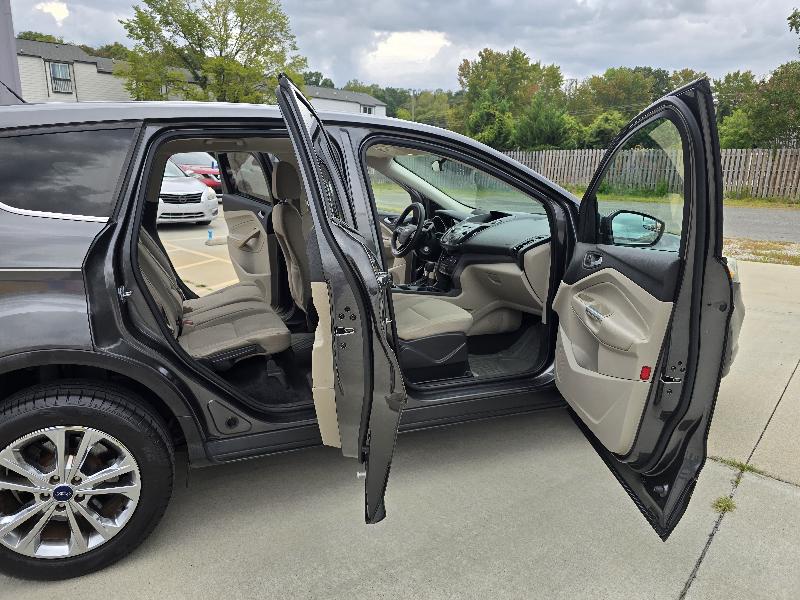 Ford Escape SE FWD 2017
