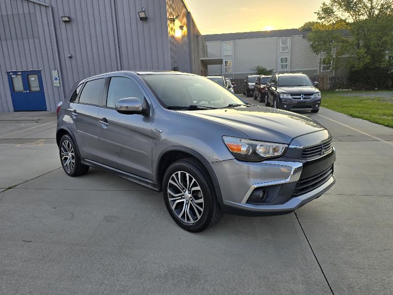 Mitsubishi Outlander Sport 2.0 ES 5M 2017
