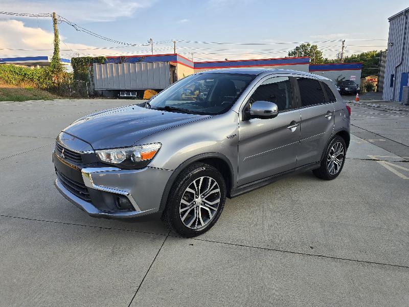 Mitsubishi Outlander Sport 2.0 ES 5M 2017