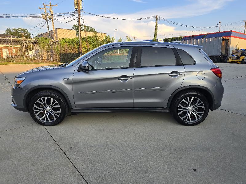 Mitsubishi Outlander Sport 2.0 ES 5M 2017