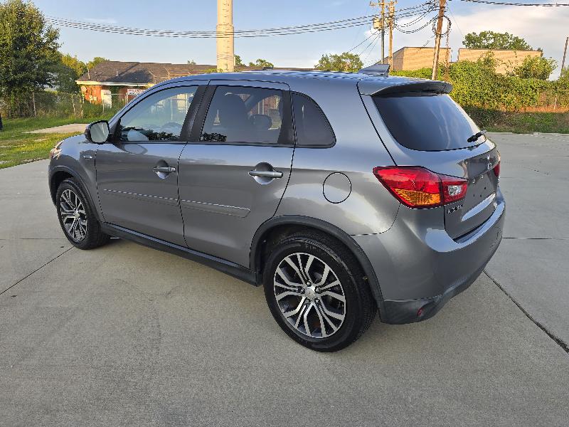 Mitsubishi Outlander Sport 2.0 ES 5M 2017