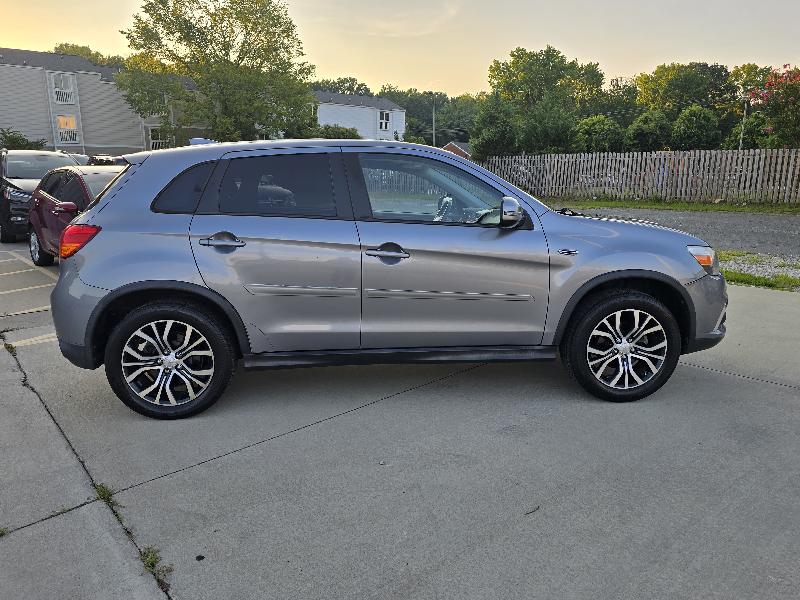 Mitsubishi Outlander Sport 2.0 ES 5M 2017