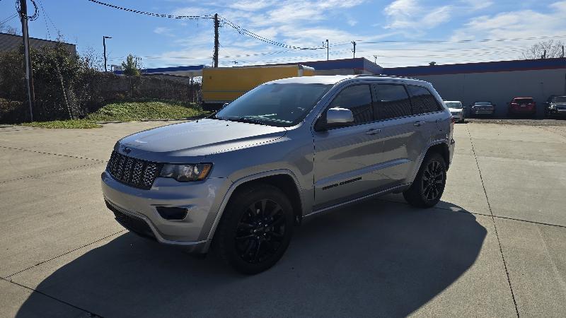 Jeep Grand Cherokee Laredo 2WD 2018
