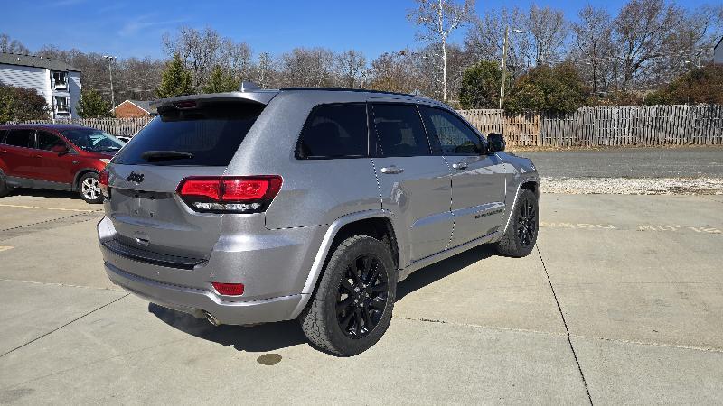 Jeep Grand Cherokee Laredo 2WD 2018
