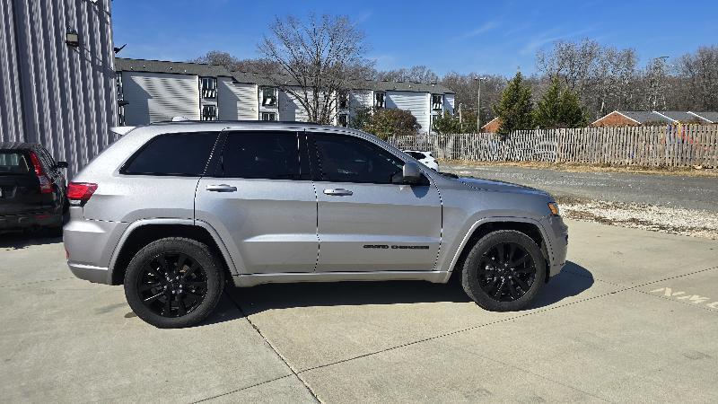 Jeep Grand Cherokee Laredo 2WD 2018