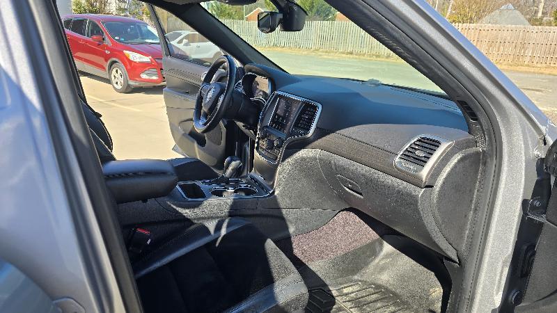Jeep Grand Cherokee Laredo 2WD 2018