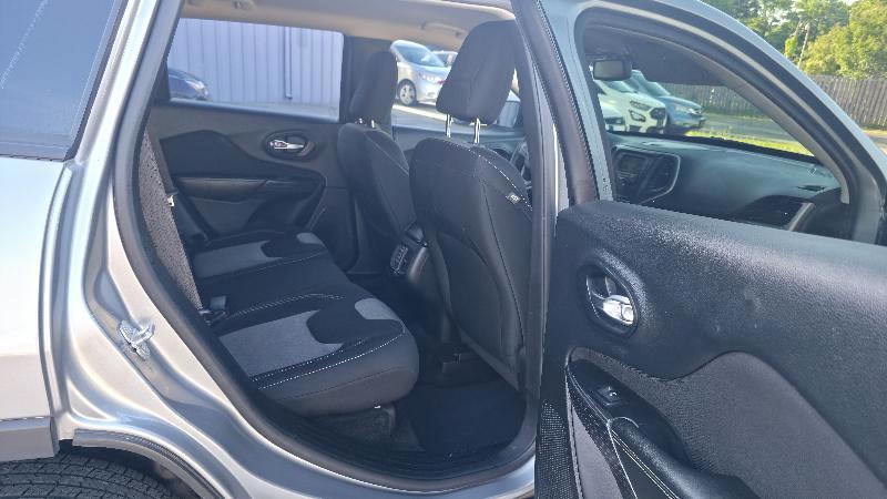 Jeep Cherokee Sport FWD 2015